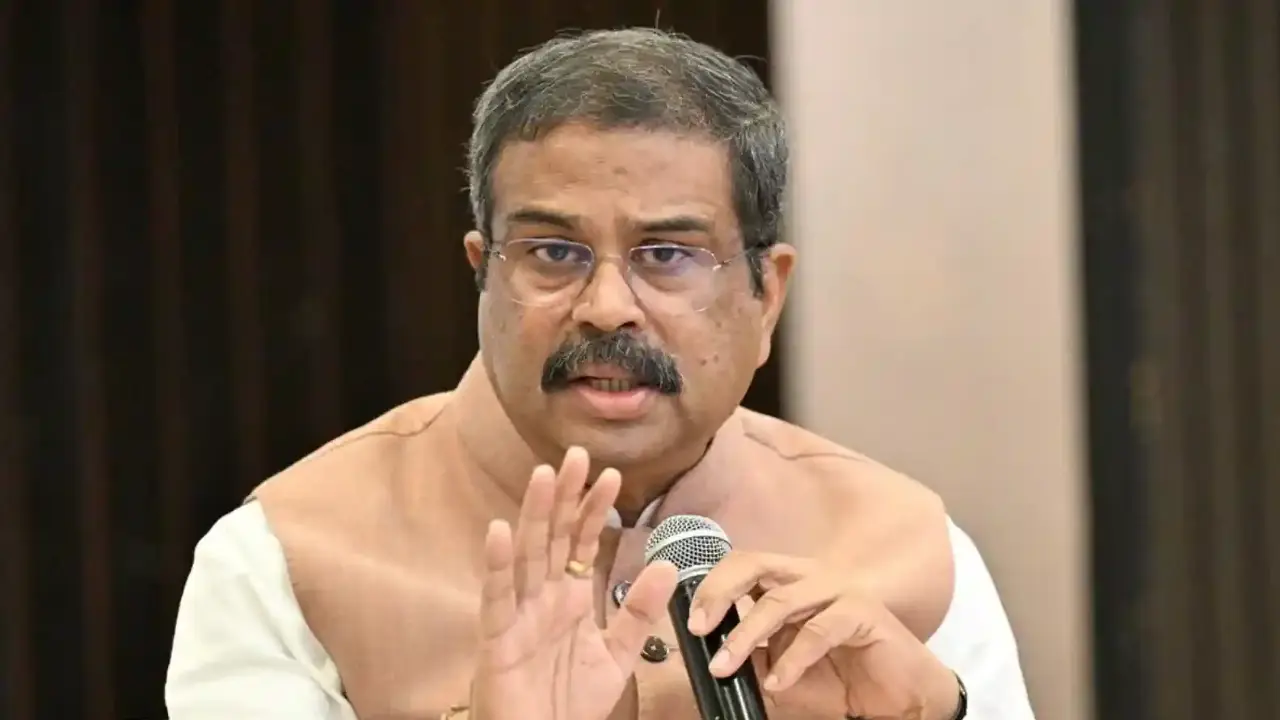 Dharmendra Pradhan ने Rahul Gandhi पर साधा निशाना, प्रोटेस्ट को बताया ‘साजिश’
