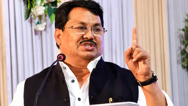 ‘परिसीमन पर मनमानी कर रही मोदी सरकार’, सर्वदलीय बैठक में देरी पर बोले वडेट्टीवार