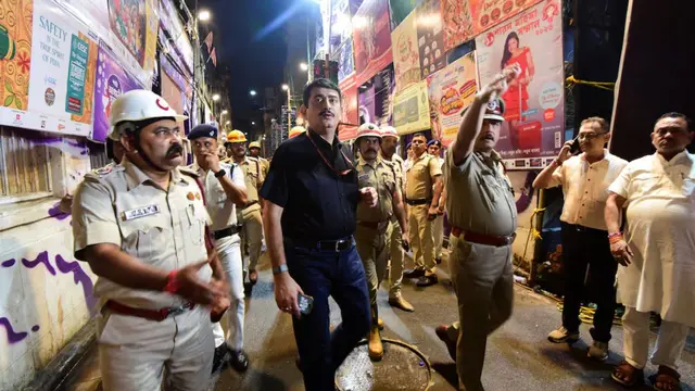 बारिश, भीड़ और गलत घोषणा, Kolkata में दुर्गा पूजा पंडाल में क्यों मची भगदड़?