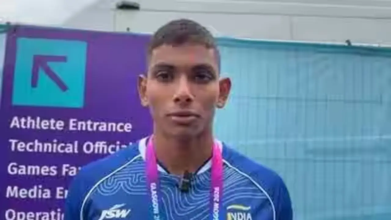 Asian Para Games: Ravi Budigina ने Swimming में जीता सिल्वर मेडल