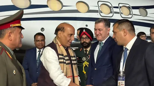 SCO की बैठक में शामिल होने दुशांबे पहुंचे राजनाथ सिंह, इन मुद्दों पर होगी चर्चा