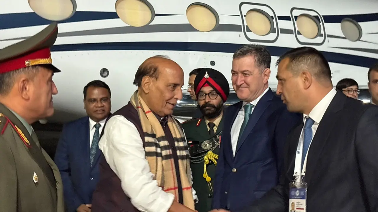 SCO की बैठक में शामिल होने दुशांबे पहुंचे राजनाथ सिंह, इन मुद्दों पर होगी चर्चा