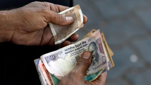डॉलर के मुकाबले रुपया 18 पैसे मजबूत, 94.73 पर पहुंचा