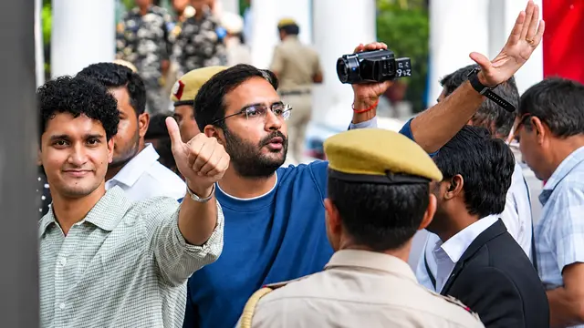 HC पहुंचे CJP के सौरव और आशुतोष, हिरासत बढ़ाए जाने के खिलाफ दायर की याचिका