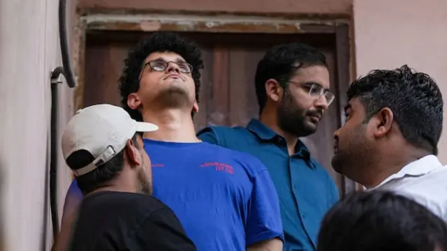 लिखित माफी और शपथ पत्र के बाद सौरव दास और आशुतोष रांका को मिली जमानत