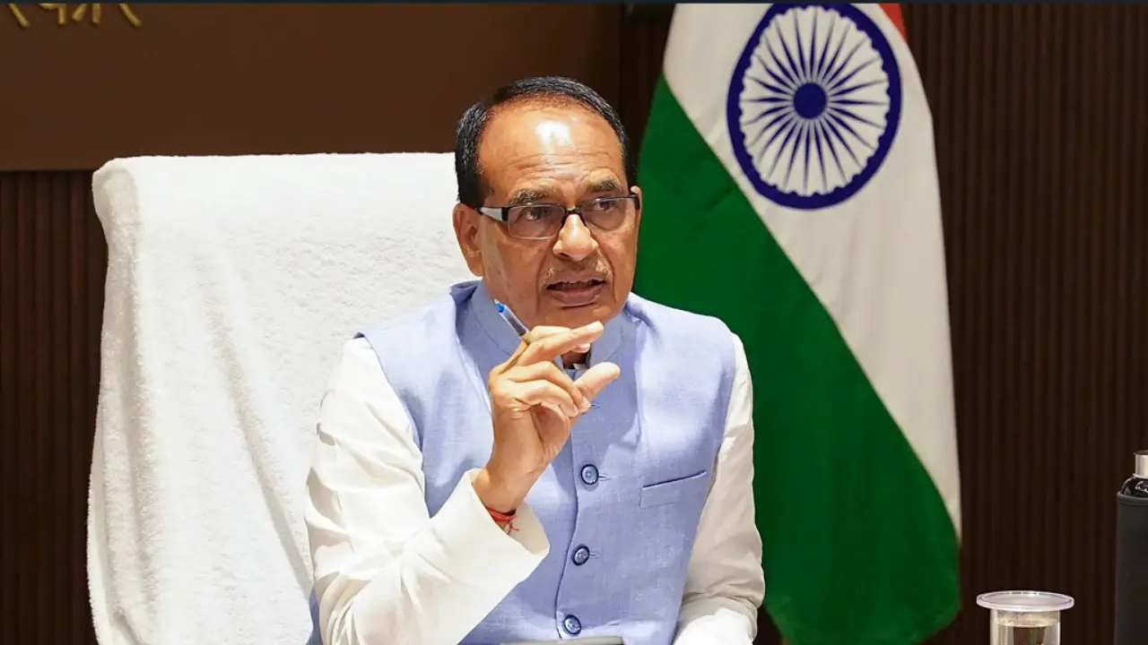 ‘पराली जलाने के बजाय बेचें, कृषि मंत्री Shivraj Chouhan ने की किसानों से अपील