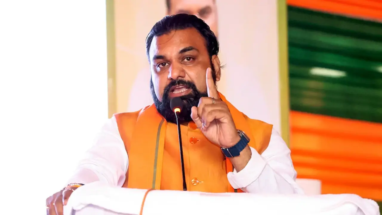 ‘मोदी का बाप भी जाएगा’ बयान पर भड़के CM सम्राट चौधरी, Kharge से माफी की मांग