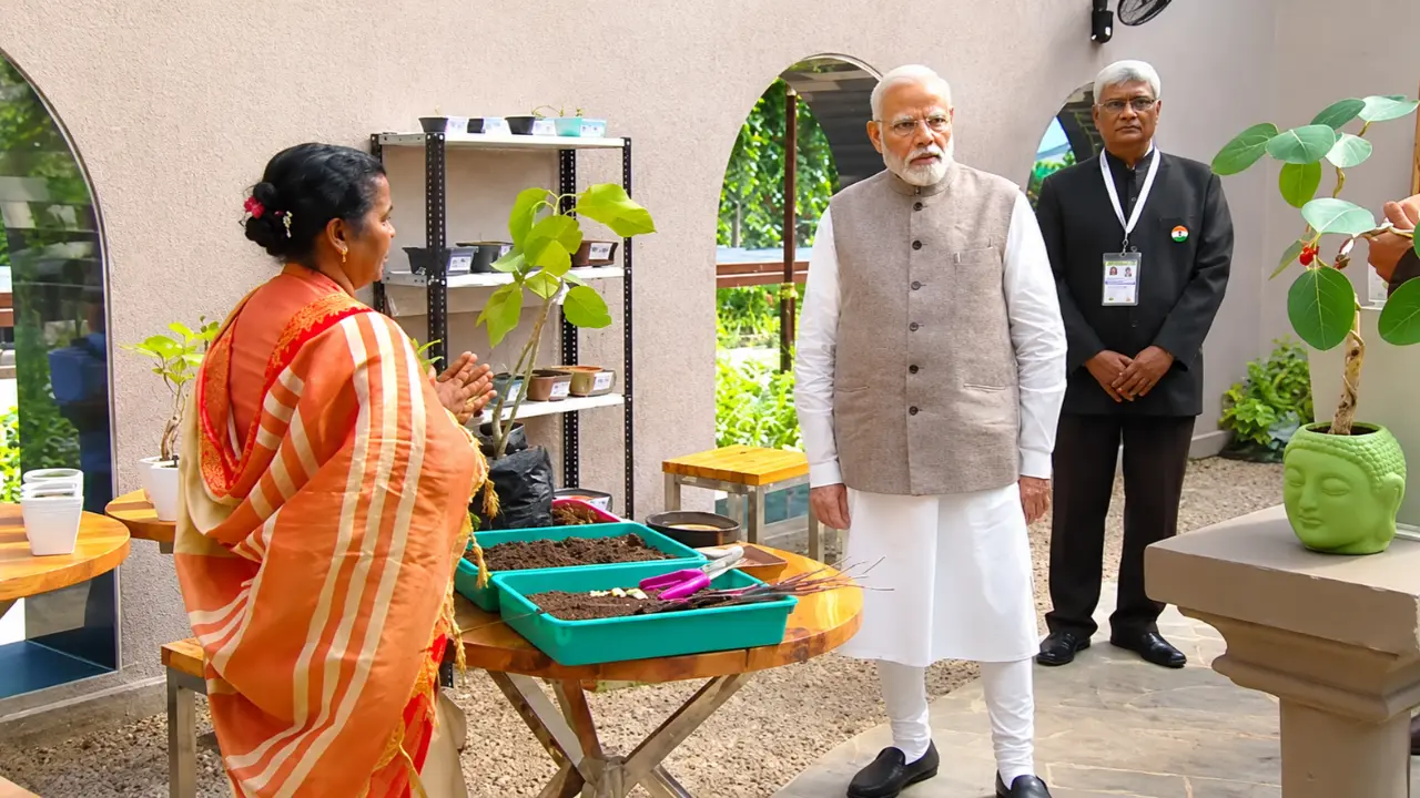 Ekta Nagar में पर्यटन को बढ़ावा, PM Modi ने 23 प्रोजेक्ट्स का किया उद्घाटन