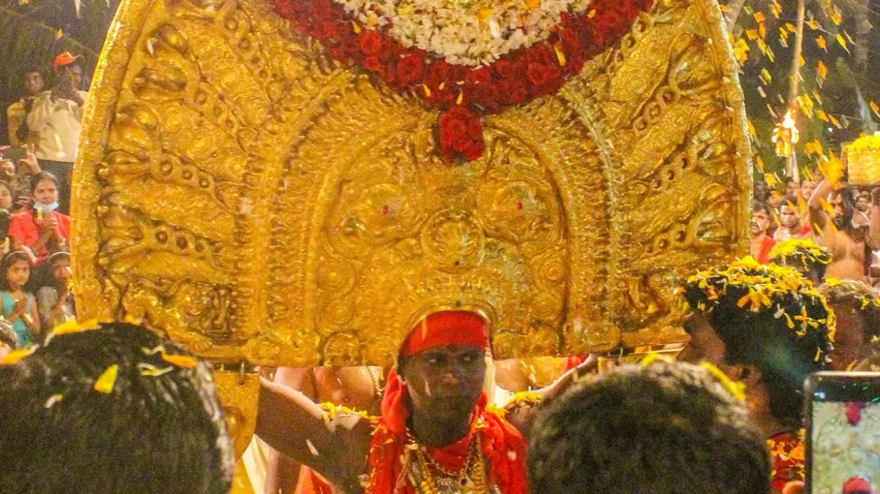 Vellayani Devi Temple: ദേവിയുടെ സഞ്ചാരം പോലീസ് അകമ്പടിയോടെ; പ്രത്യേകതകൾ നിറഞ്ഞ തിരുവനന്തപുരത്തെ വെള്ളായണി ദേവീക്ഷേത്രം
