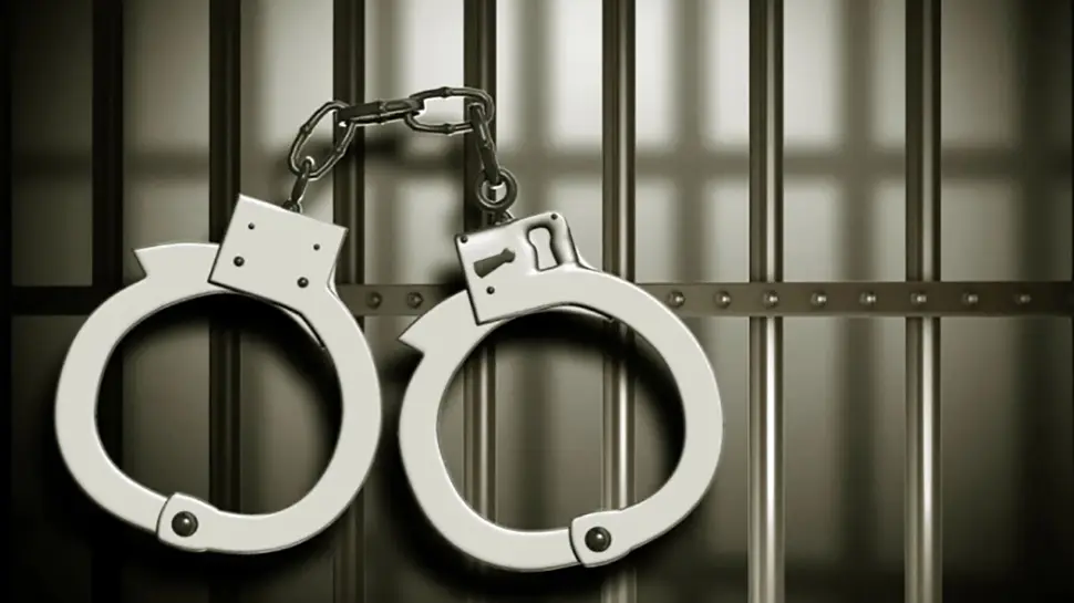 Pocso Case: ഇൻസ്റ്റഗ്രാം വഴി പ്രണയം, ചാറ്റുകൾ പുറത്തുവിടുമെന്ന് ഭീഷണി; ഒരേ ക്ലാസിലെ 2 പെൺകുട്ടികളെ പീഡിപ്പിച്ച യുവാവ് അറസ്റ്റിൽ