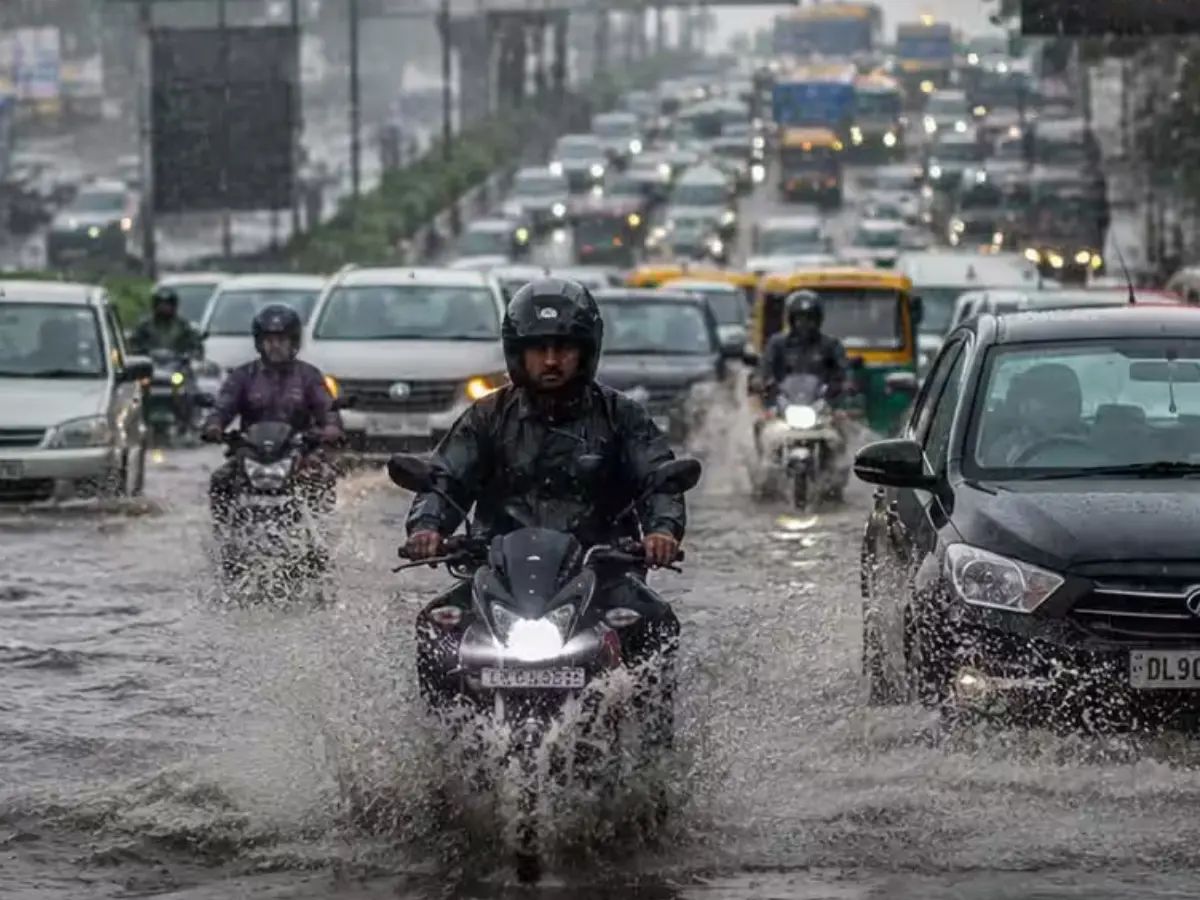 Delhi Rain: ഉത്തരേന്ത്യയിൽ കനത്ത മഴ; വെള്ളക്കെട്ടിൽ മുങ്ങി ഡൽഹി-എൻസിആർ, മഴക്കെടുതി രൂക്ഷം