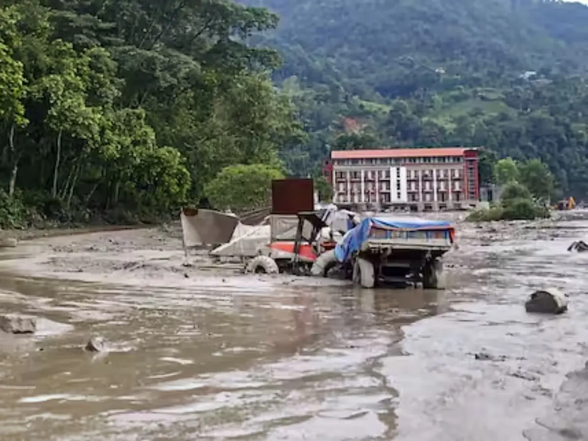 Nepal Flood: നേപ്പാളിൽ മിന്നൽ പ്രളയത്തിൽ മരണം 400 ആയി; ഇന്ത്യക്കാർ ഉൾപ്പെടെ 1468 പേരെ കാണാതായി