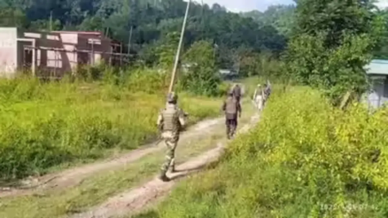 Manipur Violence: മണിപ്പൂരിൽ വെടിവെയ്പ്പുകളിൽ കുക്കി വിഭാഗത്തിൽപ്പെട്ട 4 പേർ കൊല്ലപ്പെട്ടു; ആക്രമണം സൈനിക ക്യാമ്പിന് സമീപം