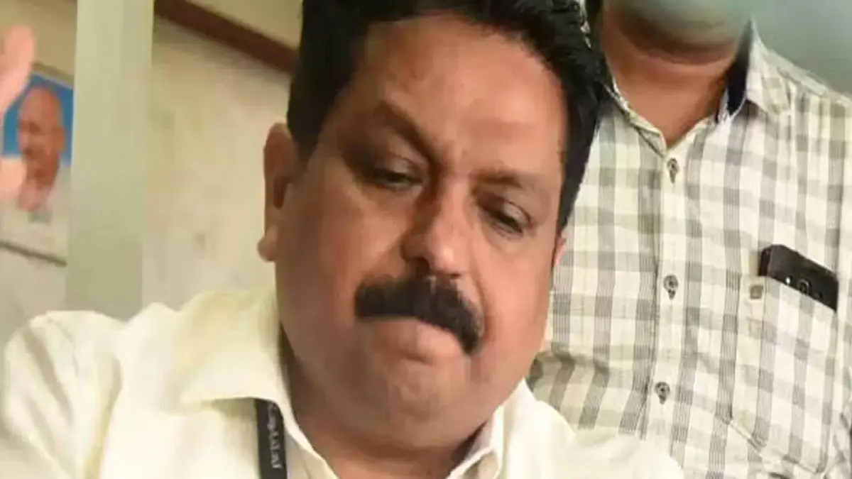 Tomin Thachankary: ടോമിൻ തച്ചങ്കരിക്ക് ജയിലിൽ ദേഹാസ്വാസ്ഥ്യം