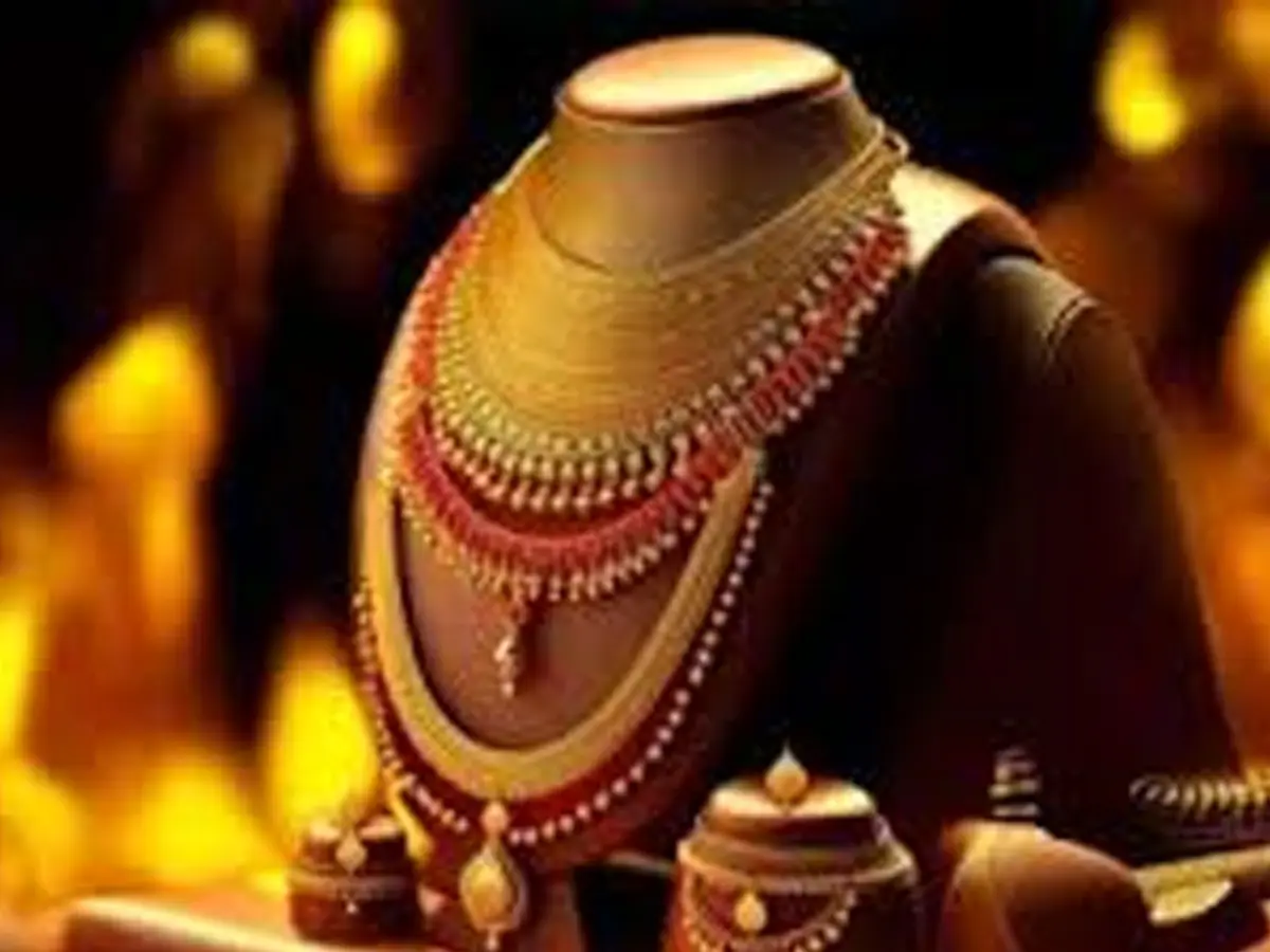 ഒരു ഗ്രാം സ്വർണ്ണത്തിന് ഇന്ന് 130 രൂപ കൂടി. ഇതോടെ ഇന്നത്തെ വില 14285 ആയിട്ടുണ്ട്.