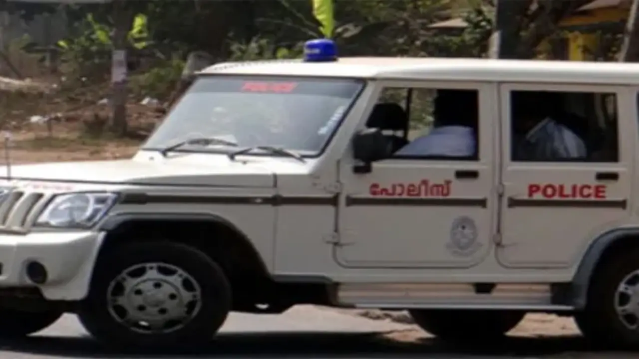 Parassala Crime News: പാറശാലയിൽ മദ്യലഹരിയിൽ ഭാര്യയുടെ കഴുത്തറുത്തു; യുവതി ഗുരുതരാവസ്ഥയിൽ, ഭർത്താവ് പിടിയിൽ