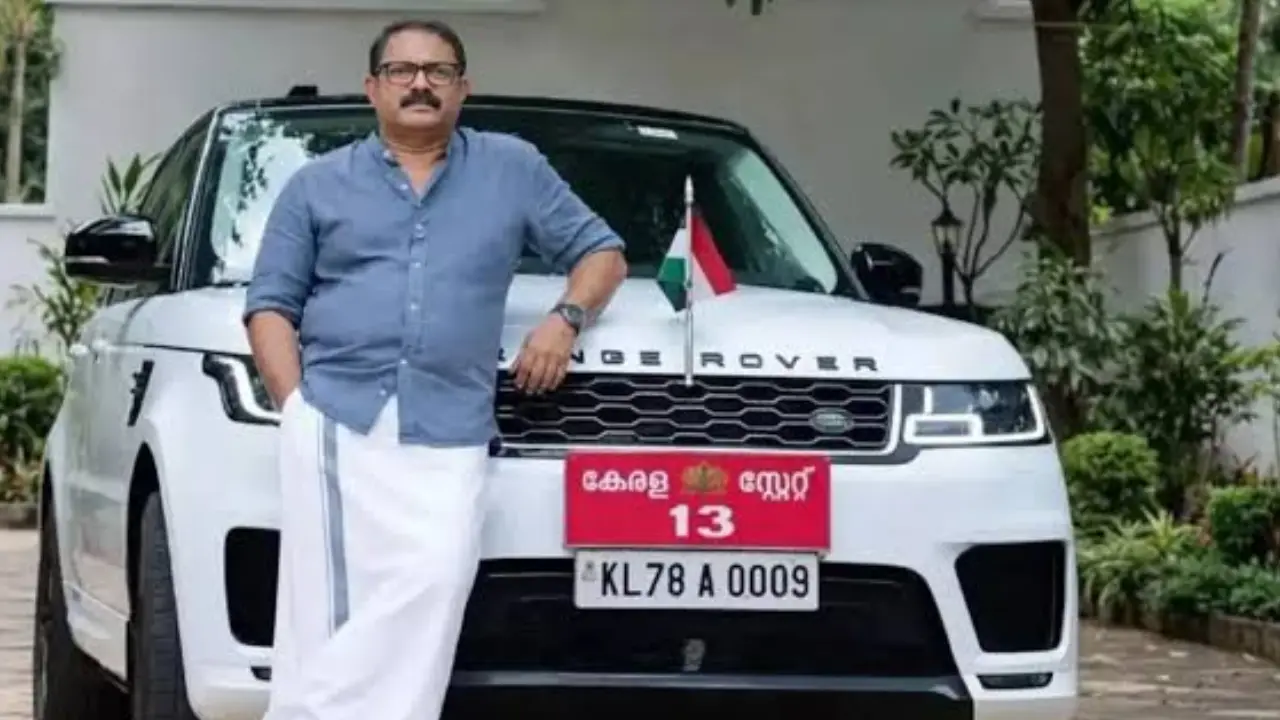 KM Shaji: തടയാൻ എന്റെ വാഹനത്തിൽ 'വ്യാജവാഴക്കുല' ഇല്ലല്ലോ; റേഞ്ച് റോവർ കാർ വിവാദത്തിൽ കെഎം ഷാജി