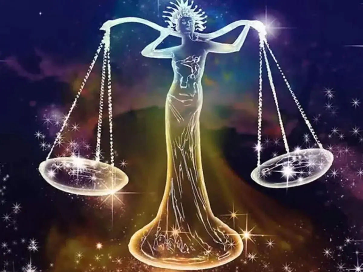 തുലാം (Libra): ഇന്നിവർക്ക് കുറച്ച് കൂടുതൽ ജാഗ്രത ആവശ്യമാണ്. സാഹചര്യങ്ങൾ വെല്ലുവിളി നിറഞ്ഞതായിരിക്കാം, തിടുക്കത്തിലുള്ള തീരുമാനങ്ങൾ കൂടുതൽ പ്രശ്‌നങ്ങളിലേക്ക് നയിച്ചേക്കാം