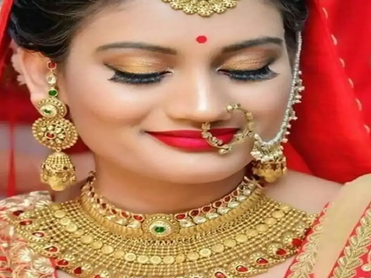 സംസ്ഥാനത്തെ സ്വർണ്ണവിലയിൽ നേരിയ വർദ്ധനവ്. കഴിഞ്ഞ ദിവസങ്ങളിലായി കൂടിയും കുറഞ്ഞും ഇരുന്ന സ്വർണവിലയിൽ ഇന്ന് നേരിയ വർധനവാണ് രേഖപ്പെടുത്തിയത്.