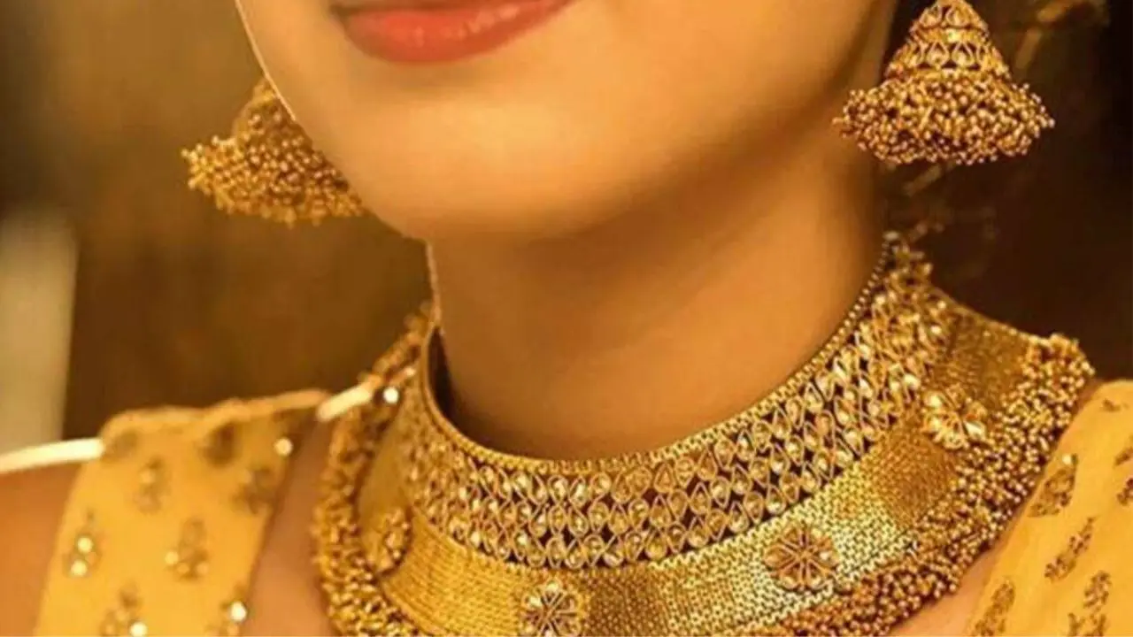 Gold Rate Kerala Today: സംസ്ഥാനത്ത് ഇന്ന് സ്വർണവിലയിൽ ഇടിവ്; ഇന്നത്തെ നിരക്ക് എത്രയെന്ന് അറിയാം...