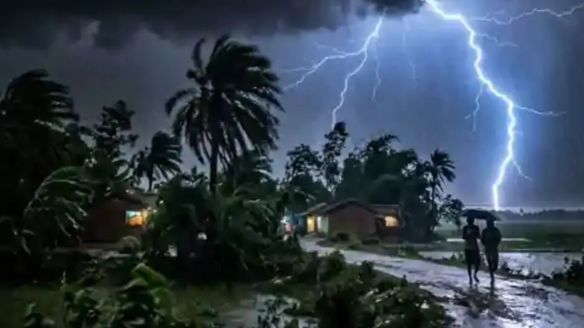 Kerala Rain Alert: സംസ്ഥാനത്ത് ശക്തമായ മഴയ്ക്ക് സാധ്യത; തിരുവനന്തപുരത്ത് അടുത്ത മൂന്ന് മണിക്കൂറിൽ റെഡ് അലർട്ട്, മൂന്നിടത്ത് ഓറഞ്ച് അലർട്ട്