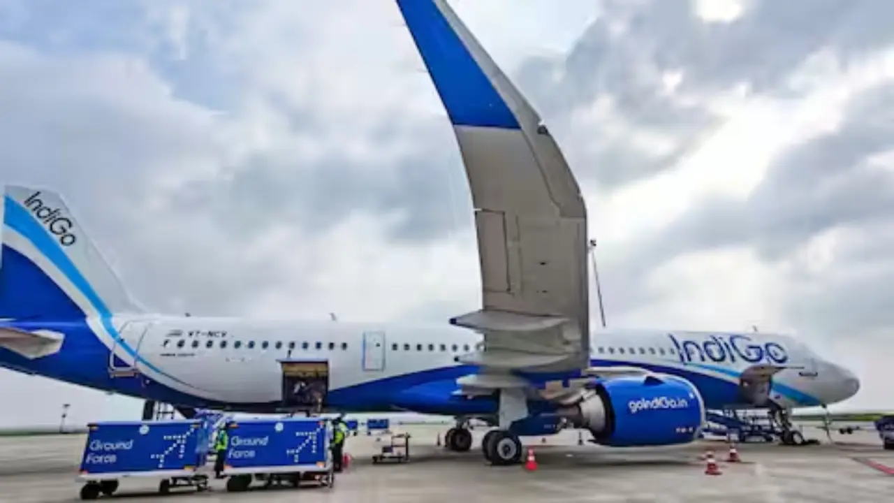 Indigo Flight: യാത്രക്കാരന്റെ പവർബാങ്ക് പൊട്ടിത്തെറിച്ചു; ഇൻഡിഗോ വിമാനം ഹൈദരാബാദിൽ അടിയന്തരമായി ഇറക്കി