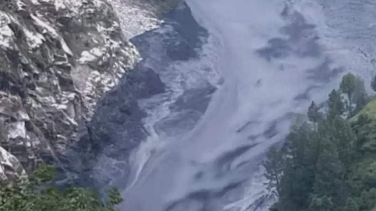 Nepal Flood: നേപ്പാളിൽ മിന്നൽപ്രളയം; കെട്ടിടങ്ങളും വീടുകളും ഒഴുകിപ്പോകുന്ന ഭീകര ദൃശ്യങ്ങൾ!