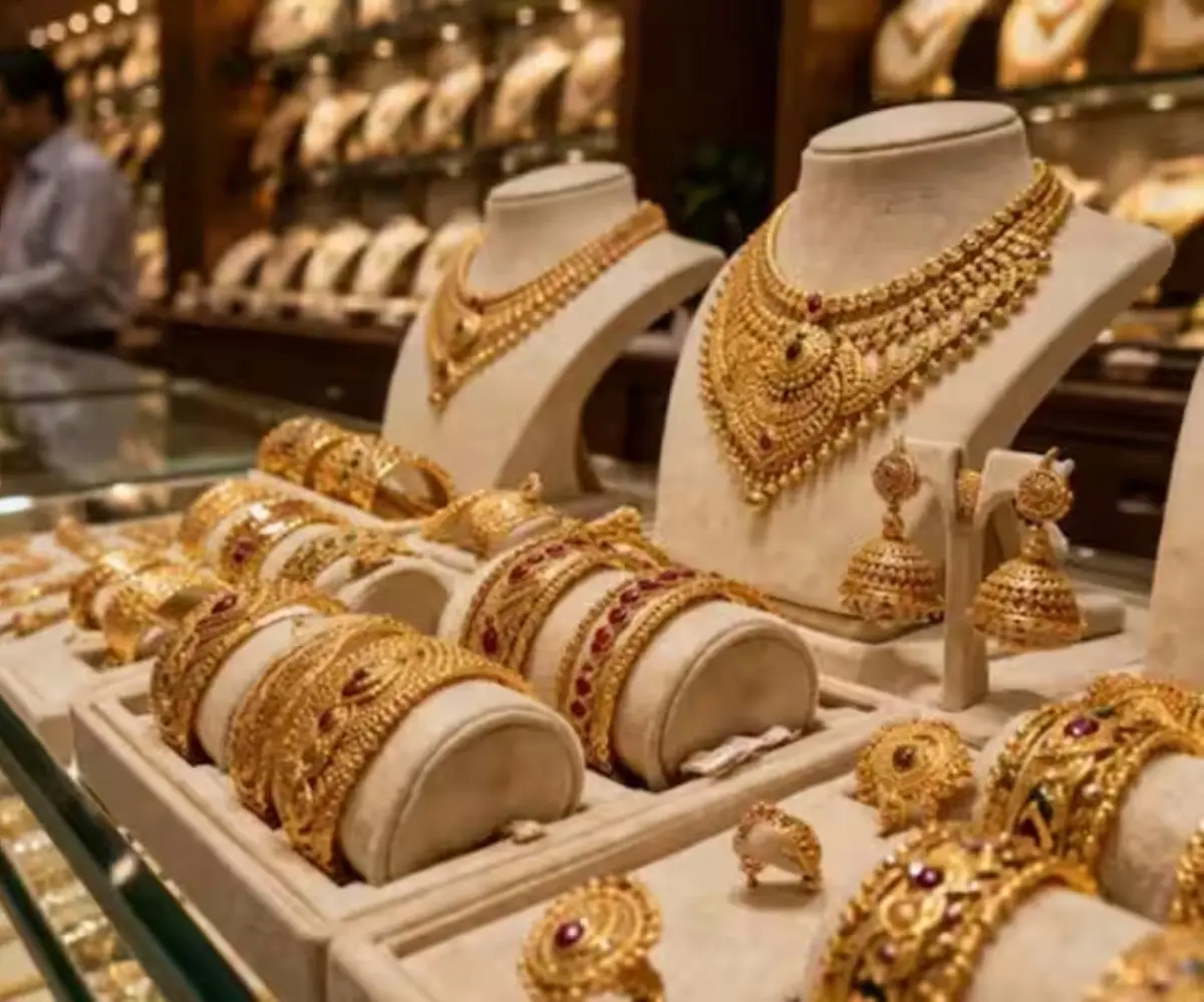 Gold Price Today: ഇന്നും സ്വർണവില കുറഞ്ഞു; നാല് ദിവസം കൊണ്ട് പവന് കുറഞ്ഞത് 2,920 രൂപ