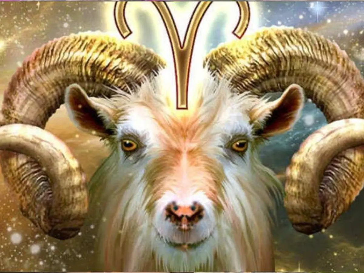 മേടം (Aries): ഇന്നിവരുടെ ഭാഗ്യം നിങ്ങൾക്ക് വിജയത്തിന്റെ പുതിയ വാതിലുകൾ തുറക്കാൻ സഹായിക്കും. നിങ്ങളുടെ കഠിനാധ്വാനം, ജ്ഞാനം, തൊഴിൽ നൈതികത എന്നിവ നിങ്ങളെ മറ്റുള്ളവരിൽ നിന്ന് വ്യത്യസ്തനാക്കും