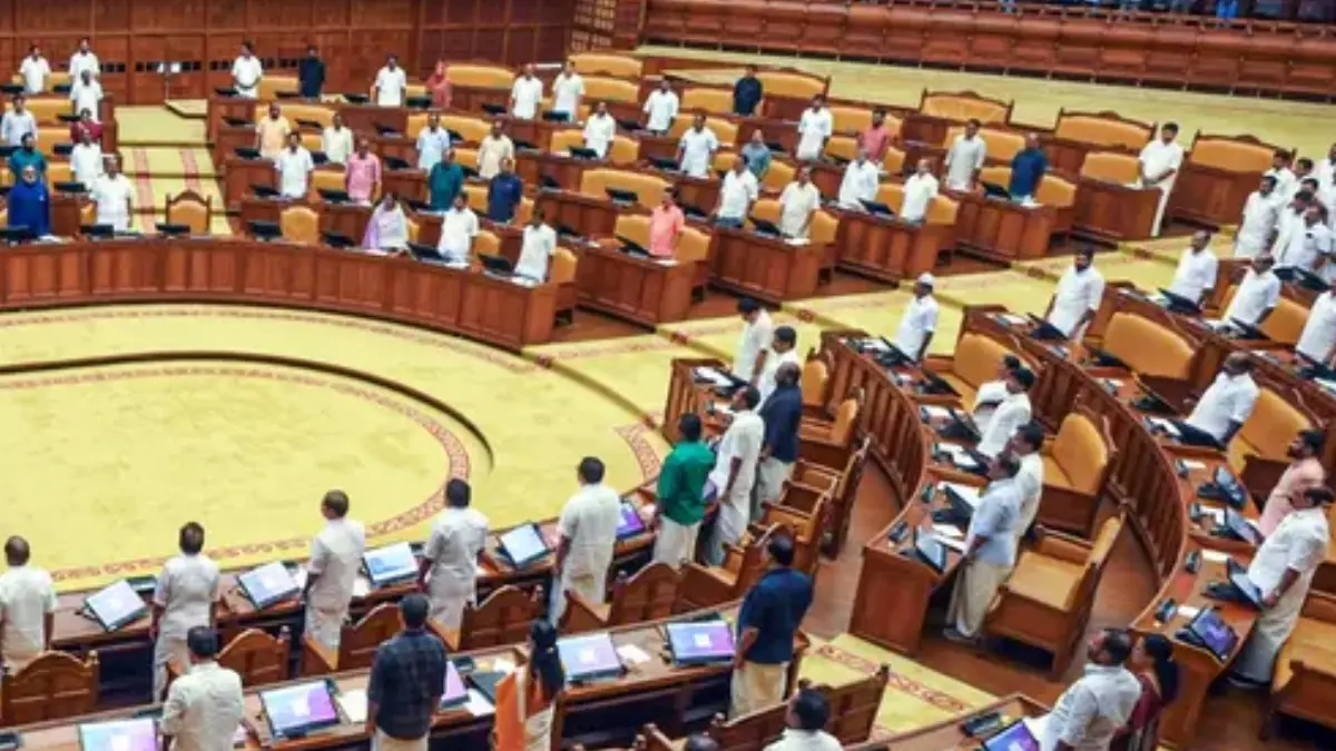 Kerala Assembly: മന്ത്രിമാരുടെയും എംഎൽഎമാരുടെയും ശമ്പളം വർധിപ്പിച്ചു; അനിശ്ചിതകാലത്തേക്ക് പിരിഞ്ഞ് സഭ