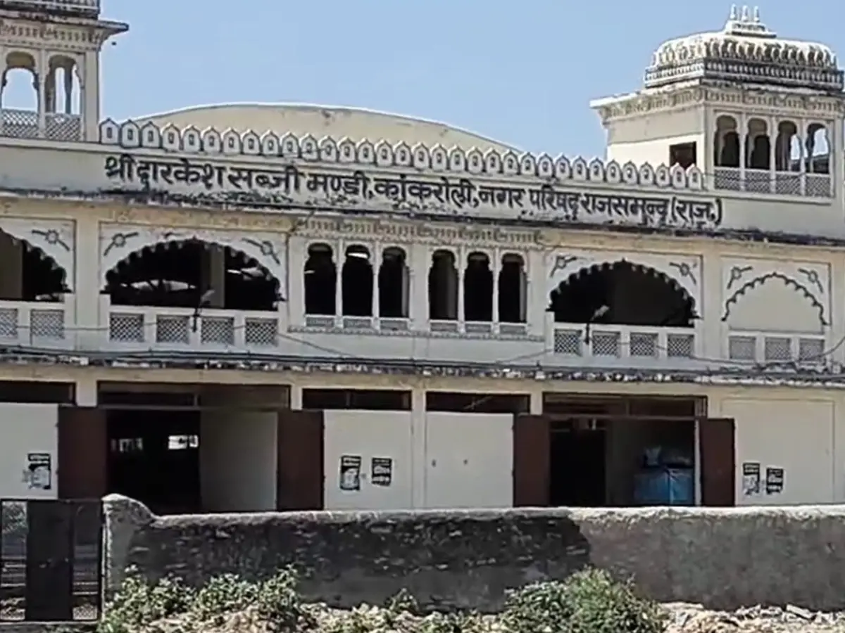 Rajsmand: चारा-पानी के अभाव में निराश्रित पशुओं बेहाल, गर्मी में तड़पने को मजबूर