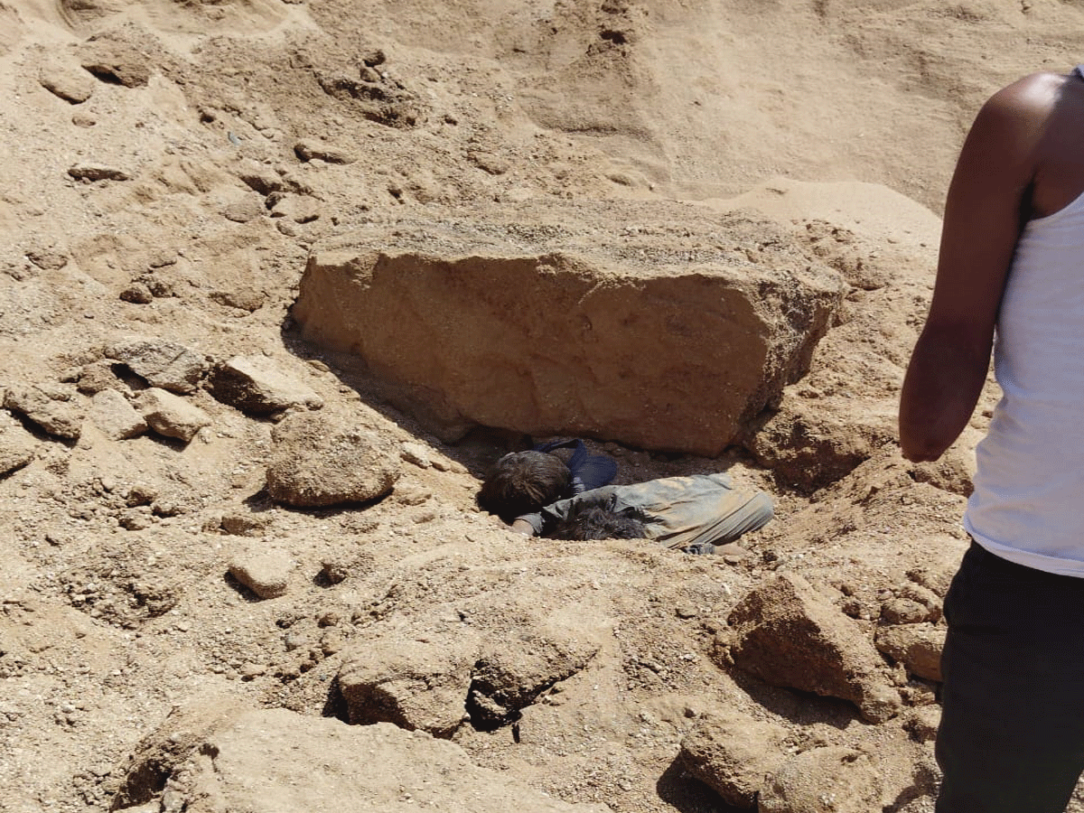 Jalore News: तालाब के पास खेलते हुए मिट्टी के साथ ढह गए 2 बच्चे, हुई मौत