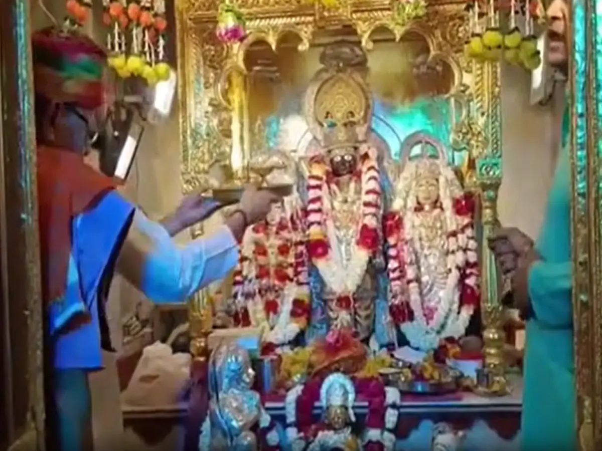 Banswara News: भगवान का भोग कौन खा गया! 50 हजार का था बजट, मिला सिर्फ 1 किलो घी