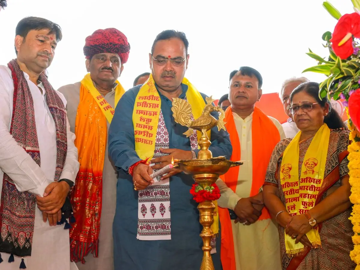 महात्मा ज्योतिबा फुले की 198 जयंती के उपलक्ष्य में कार्यक्रम, CM भजनलाल रहे मुख्य अतिथि