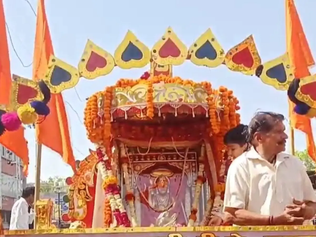 रंगबाड़ी बालाजी पर विधि विधान से हुई पूजा,  धूमधाम से निकली यात्रा