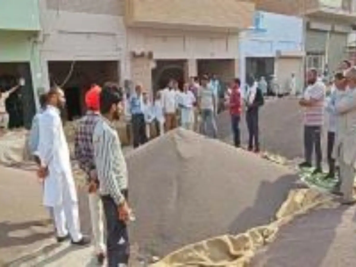 फसलों का उठाव नहीं होने से बोली बंद, कृषि जिंस की भारी आवक से बिगड़ने लगे हालात