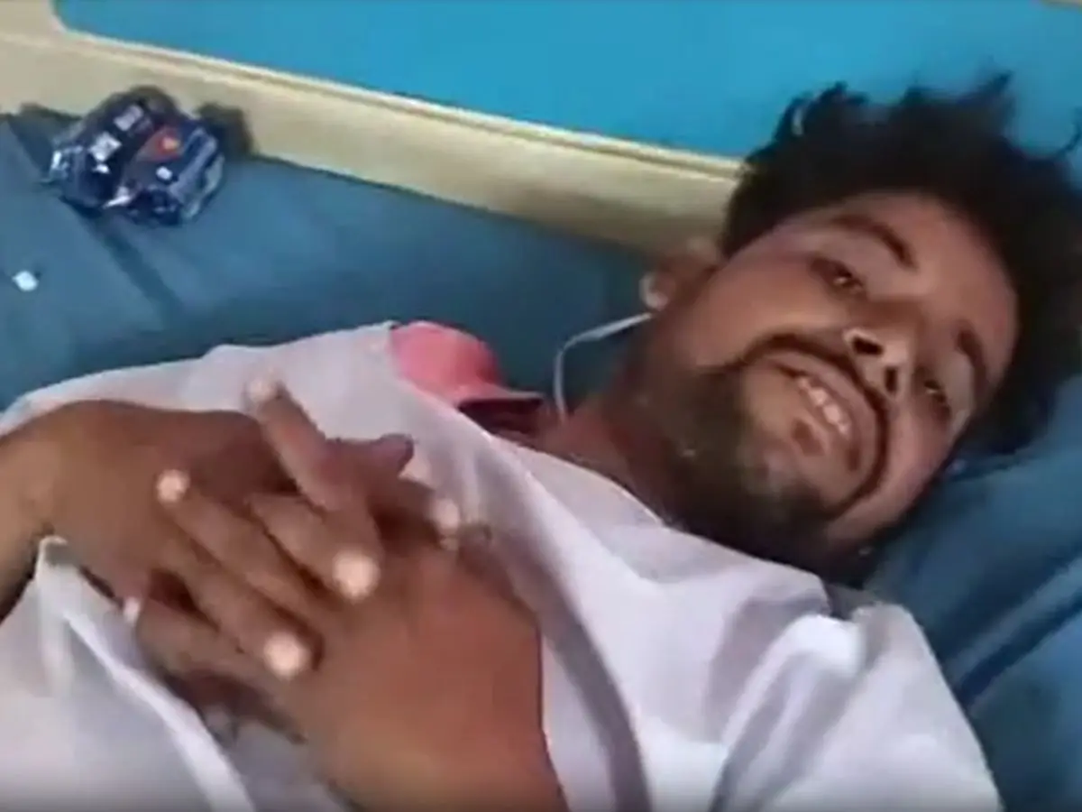 छोटी सी बात पर भड़के कार सवार, रात के अंधेरे में JCB चालक का तोड़ा पैर