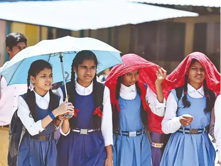 राजस्थान में बदला गया स्कूलों का समय, गर्मी के चलते प्रसाशन का बड़ा फैसला राजस्थान में बदला गया स्कूलों का समय, गर्मी के चलते प्रसाशन का बड़ा फैसला