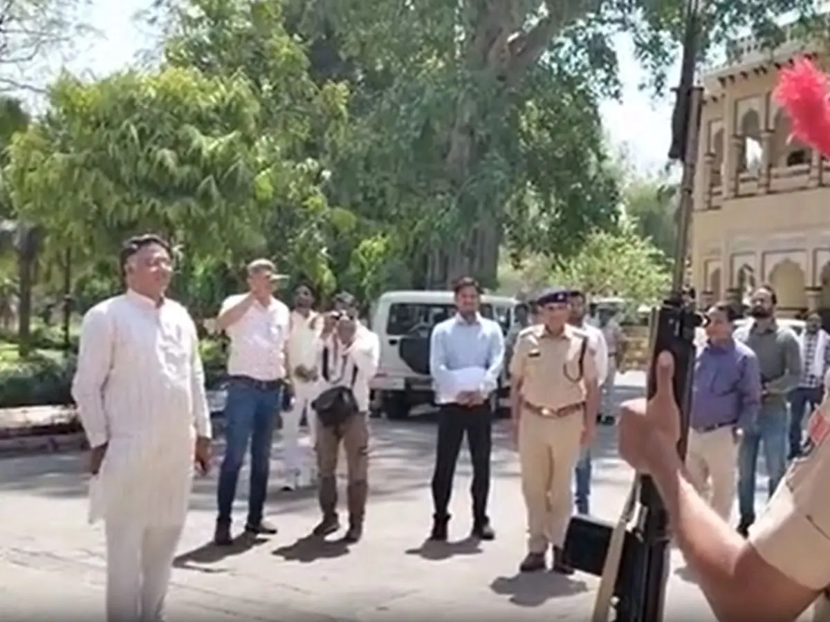 जल संसाधन मंत्री सुरेश सिंह रावत का गार्डन ऑफ ऑनर से हुआ स्वागत