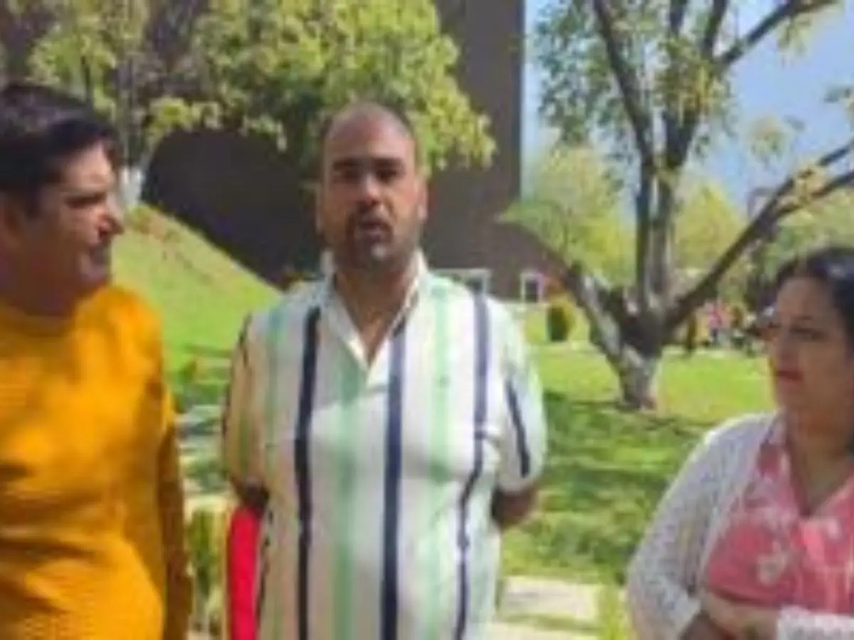 पहलगाम में फंसे जैसलमेर के 32 लोग, होटल से चेक आउट तक पर रोक