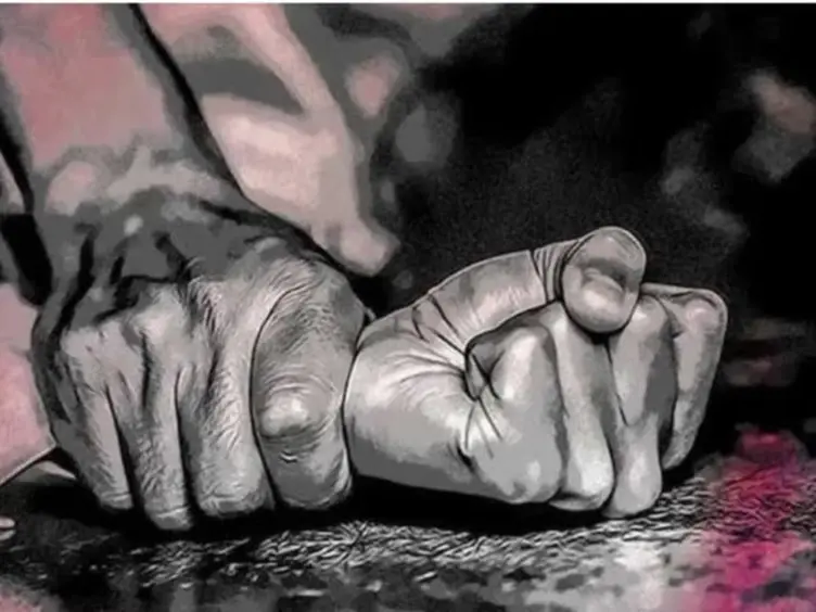 Alwar Gang Rape: अलवर में 14 साल की मासूम बच्ची से दरिंदगी, रात को किडनैप कर जंगल में किया गैंगरेप Alwar Gang Rape: अलवर में 14 साल की मासूम बच्ची से दरिंदगी, रात को किडनैप कर जंगल में किया गैंगरेप