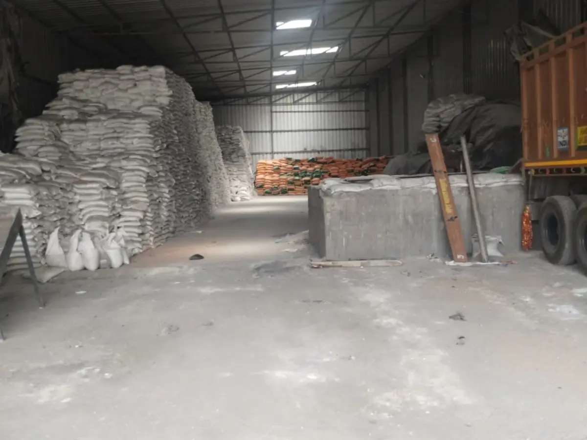 Fake Fertilizer Follow Up:  लाइसेंस निरस्त, लेकिन बिक्री जारी! 13 फर्टिलाइजर कंपनियों को नही कार्रवाई का डर, धड़ल्ले से ये ब्रांड कर रहे मिलावट