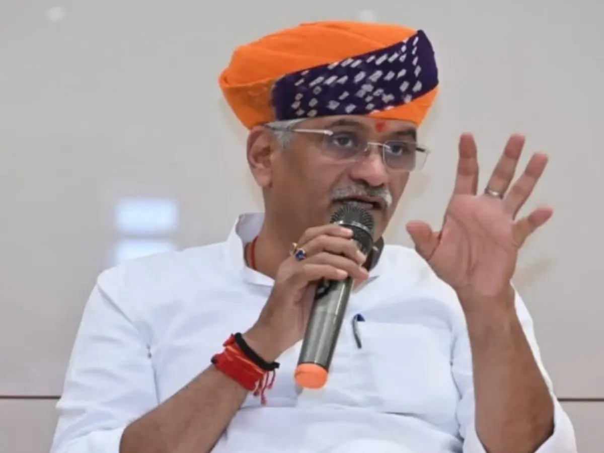 उपमुख्यमंत्री के बाद केन्द्रीय मंत्री शेखावत का बड़ा बयान, बोले- सूरवीर प्रताप के खिलाफ ऐसा लिखने वाली की... उपमुख्यमंत्री के बाद केन्द्रीय मंत्री शेखावत का बड़ा बयान, बोले- सूरवीर प्रताप के खिलाफ ऐसा लिखने वाली की...