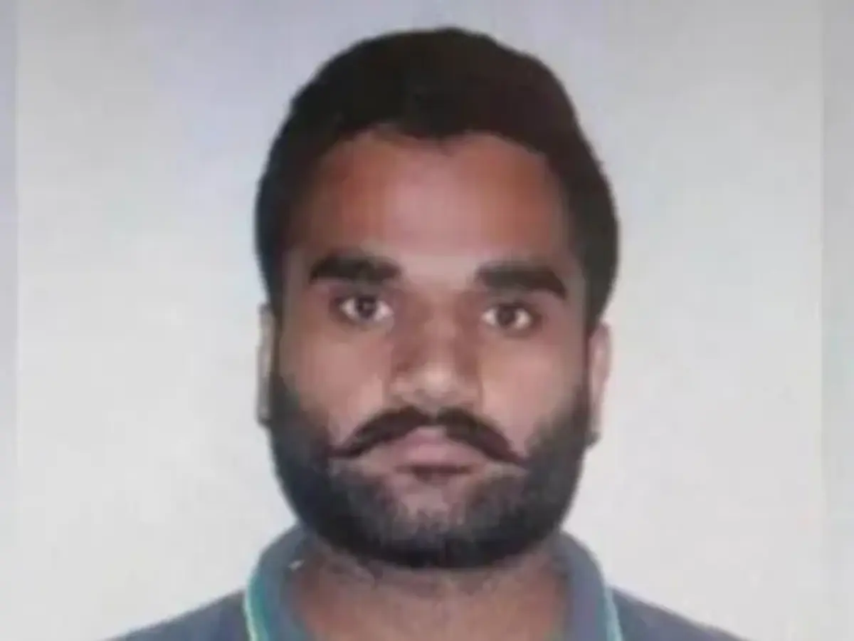 Jhunjhunu Crime: गोल्डी बराड़ और दाउद इब्राहिम के नाम पर मांगी 50 लाख की फिरौती, विदेशी नंबर से सेल्समैन को आया फोन Jhunjhunu Crime: गोल्डी बराड़ और दाउद इब्राहिम के नाम पर मांगी 50 लाख की फिरौती, विदेशी नंबर से सेल्समैन को आया फोन