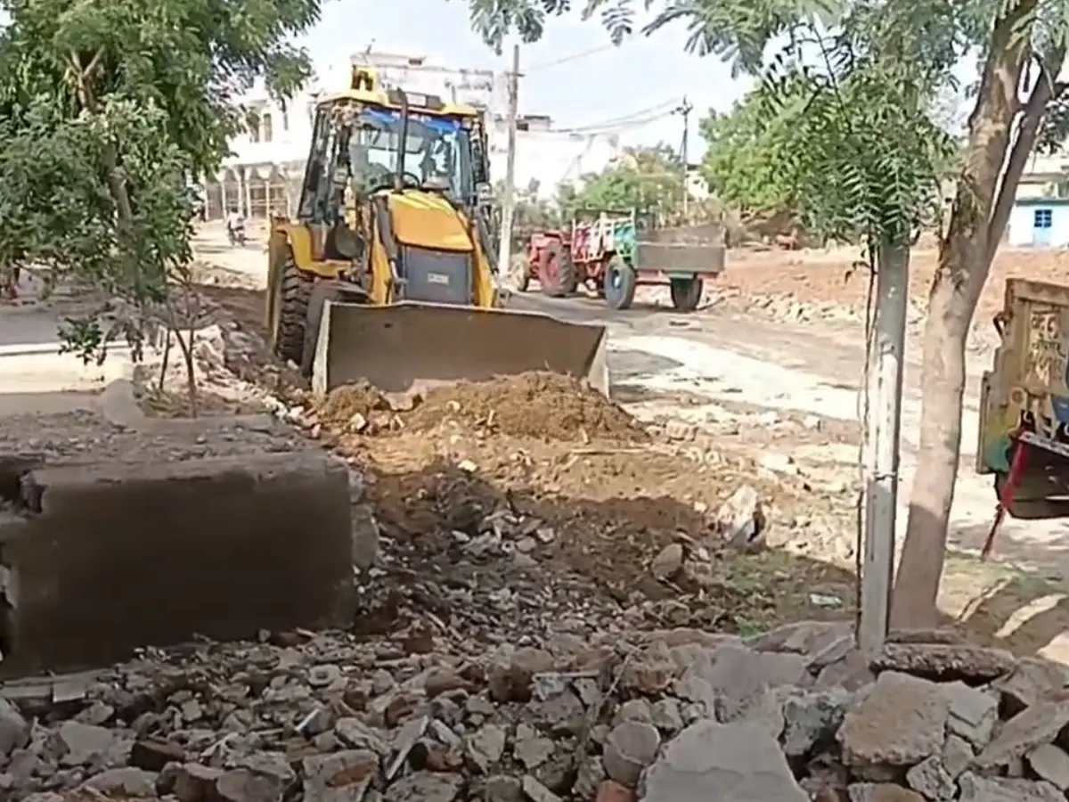 प्रतापगढ़ में चला 'रास्ता खोलो' अभियान, अतिक्रमण हटने से लोगों को मिली राहत