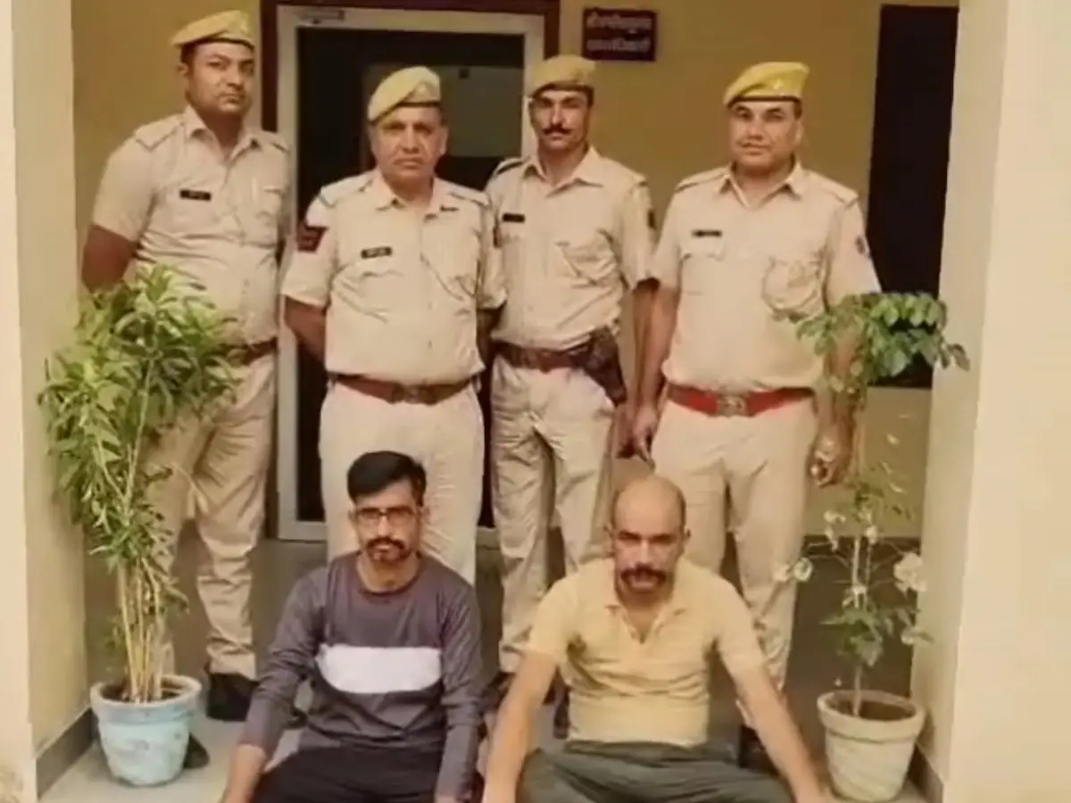 चूरू में नशीली दवाओं की तस्करी के आरोप में दो लोग गिरफ्तार चूरू में नशीली दवाओं की तस्करी के आरोप में दो लोग गिरफ्तार