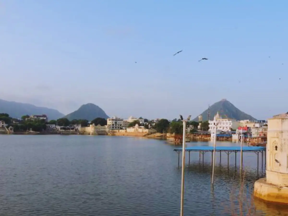 राजस्थान का ये अनोखा शहर, जहां शाम होते ही सुनाई देती हैं सैकड़ों