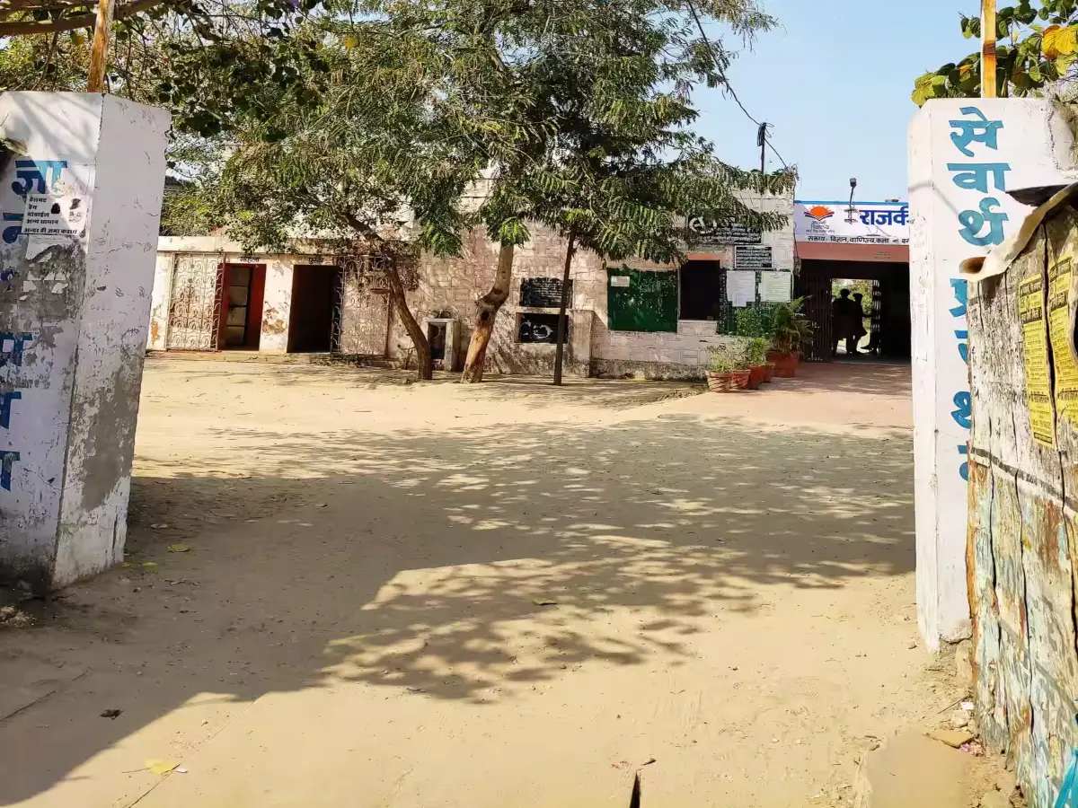 Jaipur News: अब बिना आधार-बर्थ सर्टिफिकेट भी मिलेगा स्कूल में दाखिला! सरकार की नई पहल ने तोड़ी बड़ी रुकावट Jaipur News: अब बिना आधार-बर्थ सर्टिफिकेट भी मिलेगा स्कूल में दाखिला! सरकार की नई पहल ने तोड़ी बड़ी रुकावट