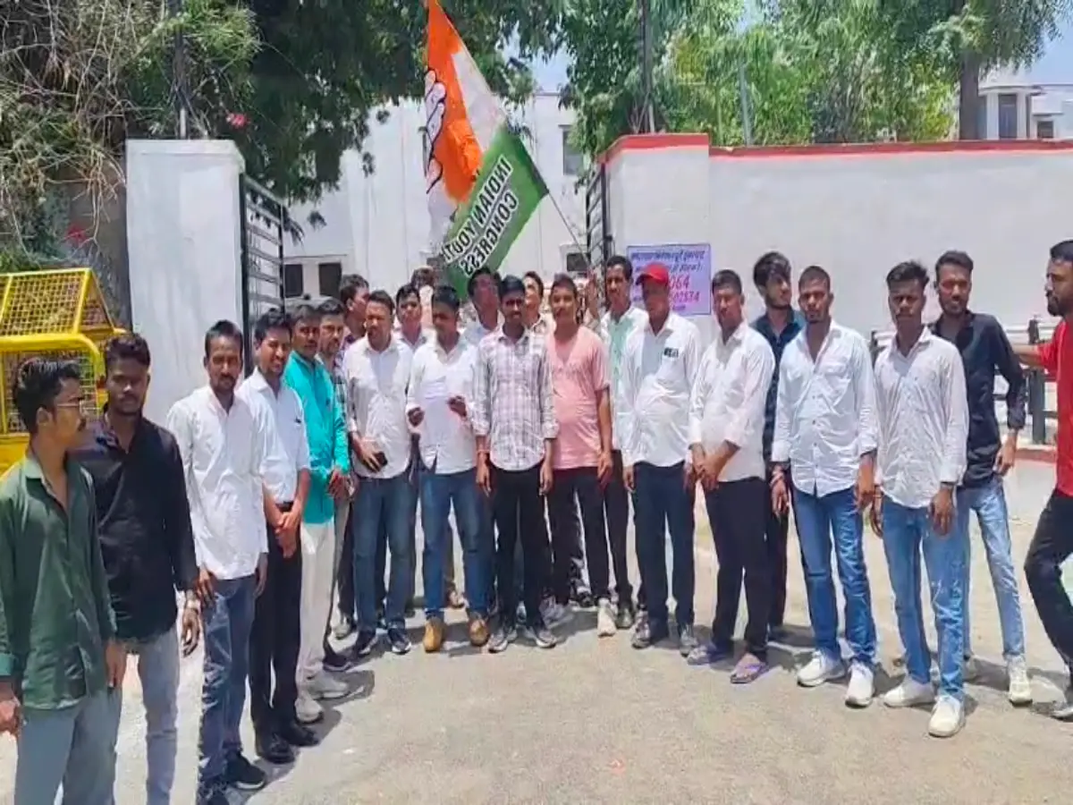 Dungarpur News: 20 लाख की सुरक्षा से अब जीरो कवर? कांग्रेस का बड़ा आरोप, आखिर क्यों खत्म हुई चिरंजीवी योजना? Dungarpur News: 20 लाख की सुरक्षा से अब जीरो कवर? कांग्रेस का बड़ा आरोप, आखिर क्यों खत्म हुई चिरंजीवी योजना?