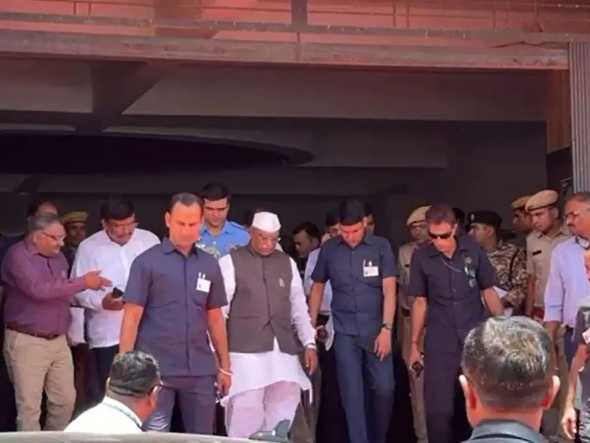 राज्यपाल हरिभाऊ बागडे़ का कुचामन दौरा, जिला स्तरीय अधिकारियों की ली बैठक